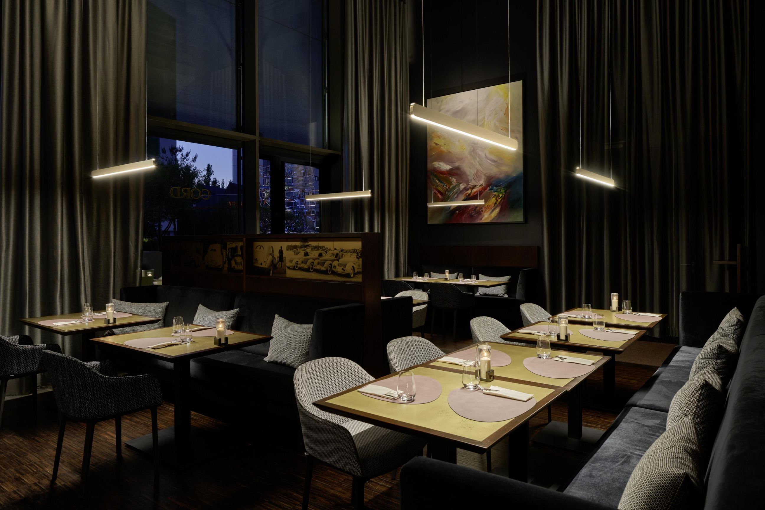 Occhio_Mito volo_gold matt_Restaurant Cord_5