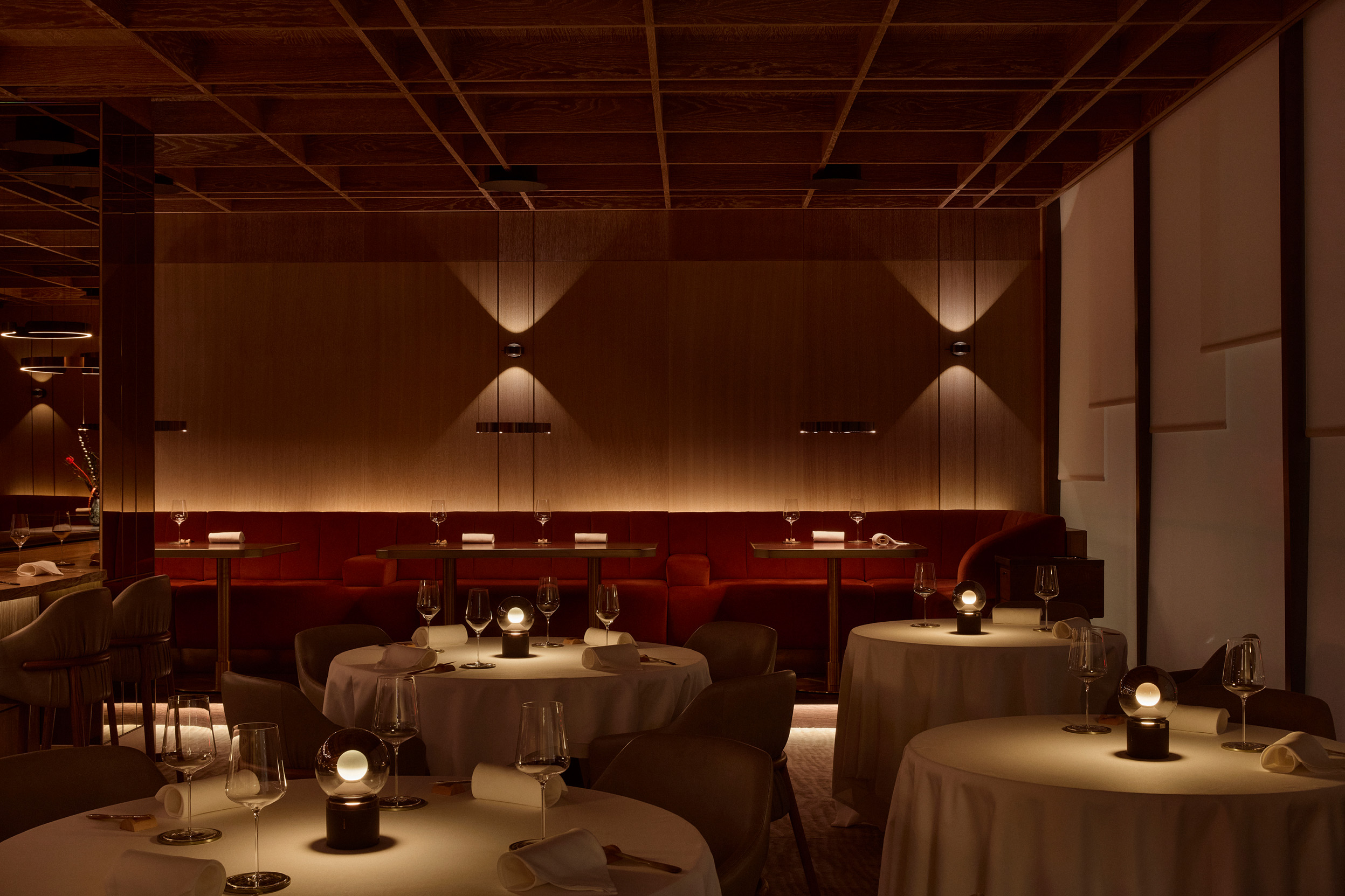 Row on 5 Restaurant London Occhio Lighting