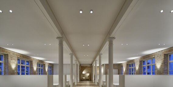 Deckenstrahler silber Office