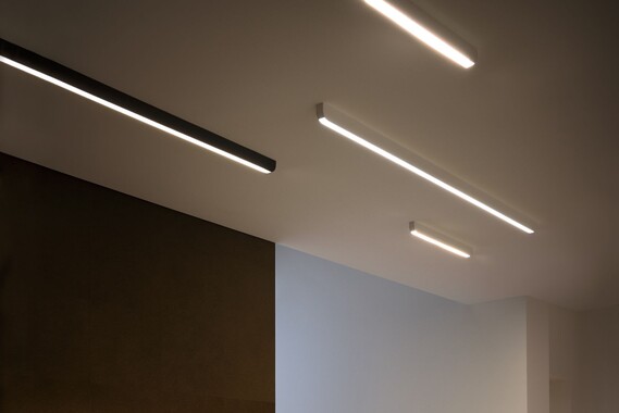 Deckenleuchte Flur linear gerade Mito alto