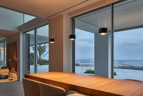 Occhio Sento sospeos pendant luminaire over kitchen countertop