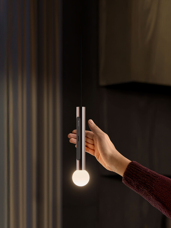 Coro moon Feature touchless control