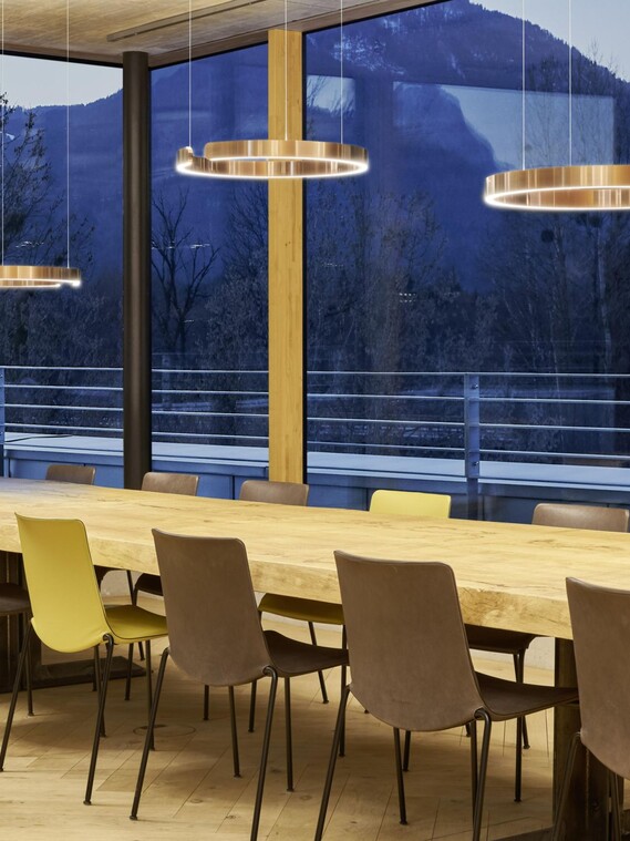 Professionals_Mito sospeso_Bora Headquarter