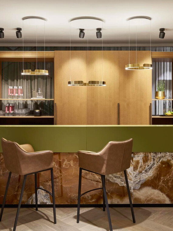 Occhio Pendelleuchte Mito sospeso Showroom Beleuchtung