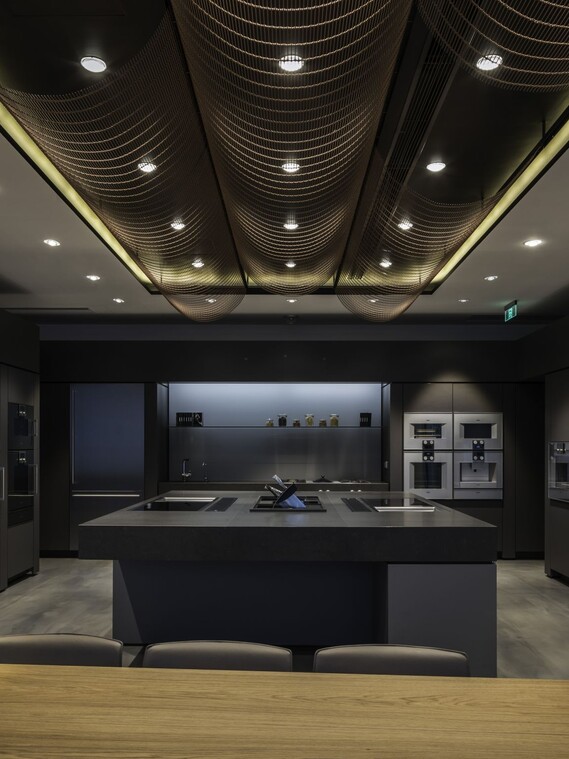 Occhio_Deckenleuchte_Più piano_Gaggenau Guangzhou