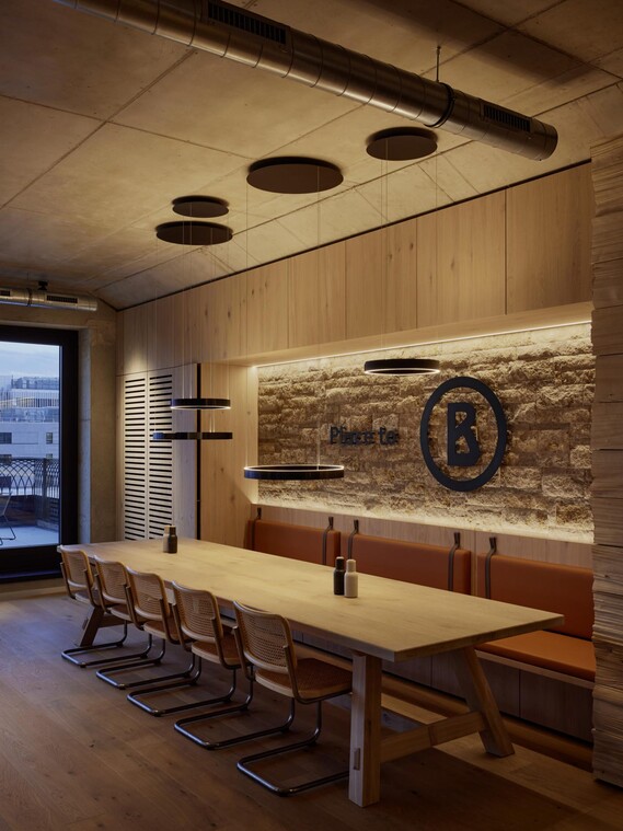 Stories_Bogner HQ3