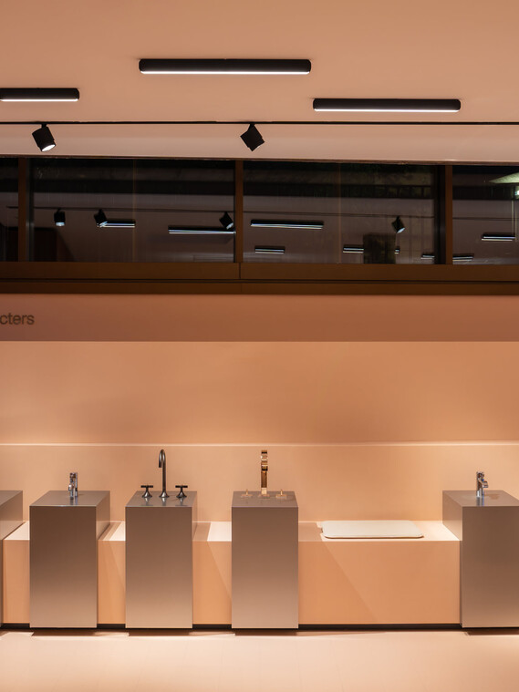 Dornbracht Showroom Characters lui pico track