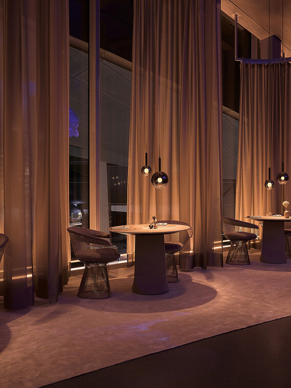 Occhio Luna sospeso Leuchten über diversen Esstisch-Situationen