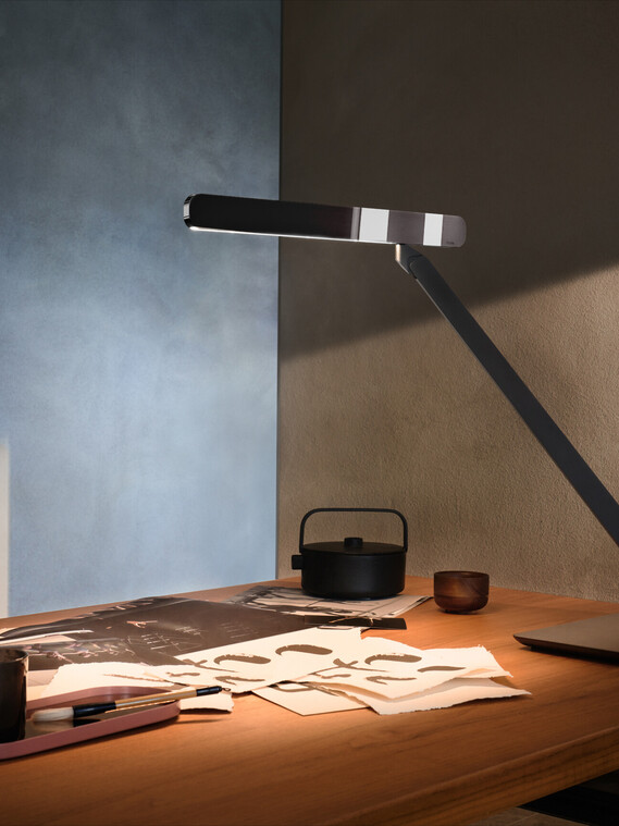 Taglio tavolo dark chrome Schreibtisch