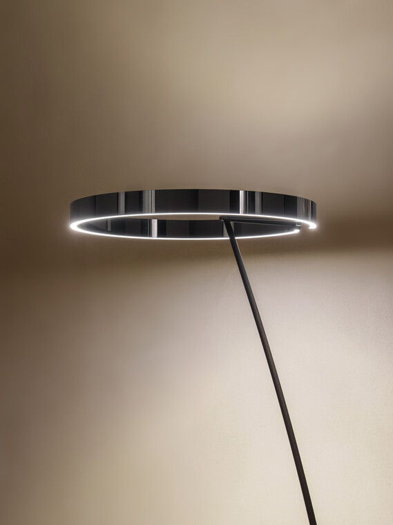 Occhio Mito raggio floor luminaire close up