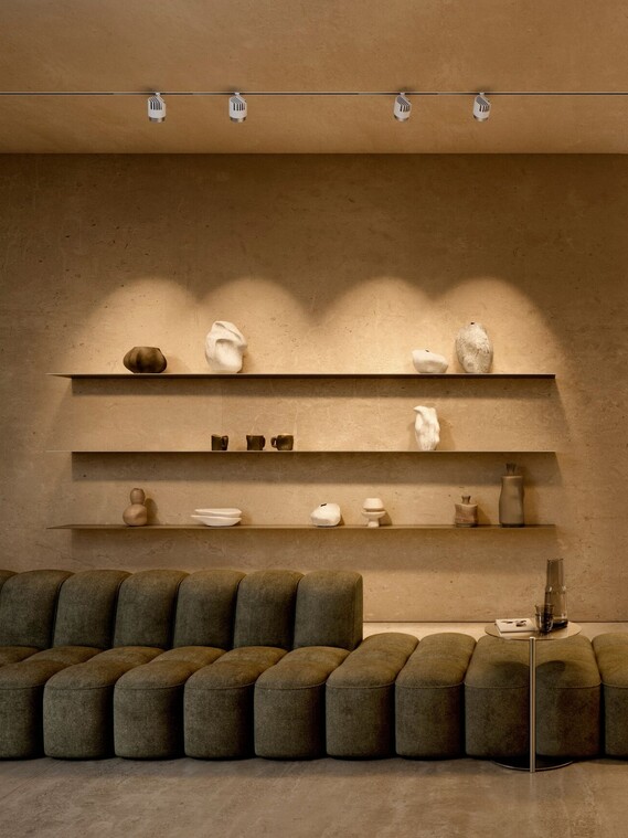 Occhio lui pico pro power spot luminaire in commercial space