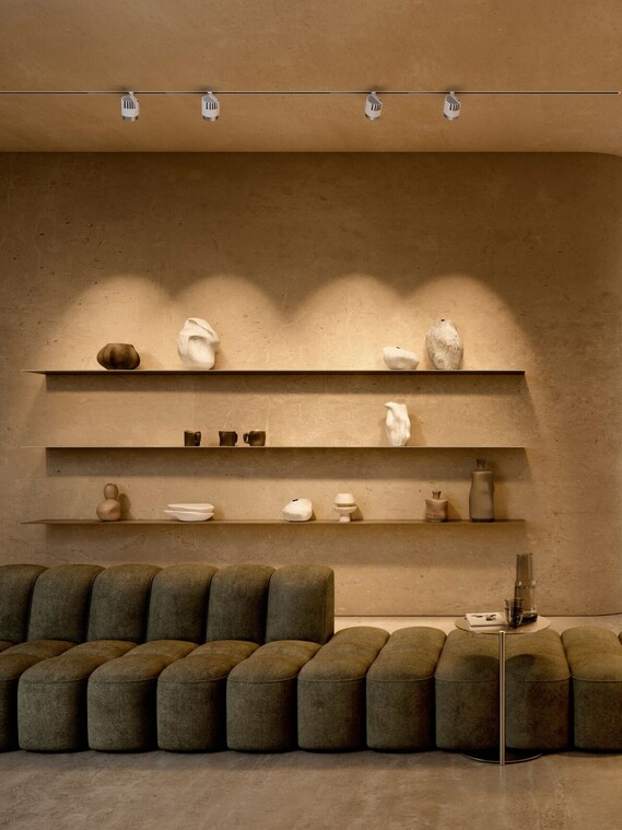 Occhio lui pico pro power spot luminaire in commercial space