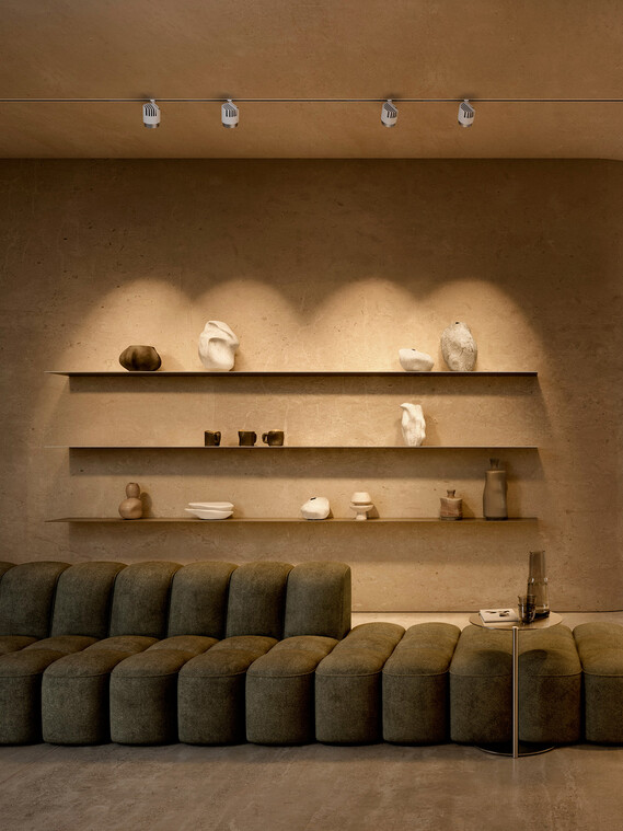 Occhio lui pico pro power spot luminaire in commercial space