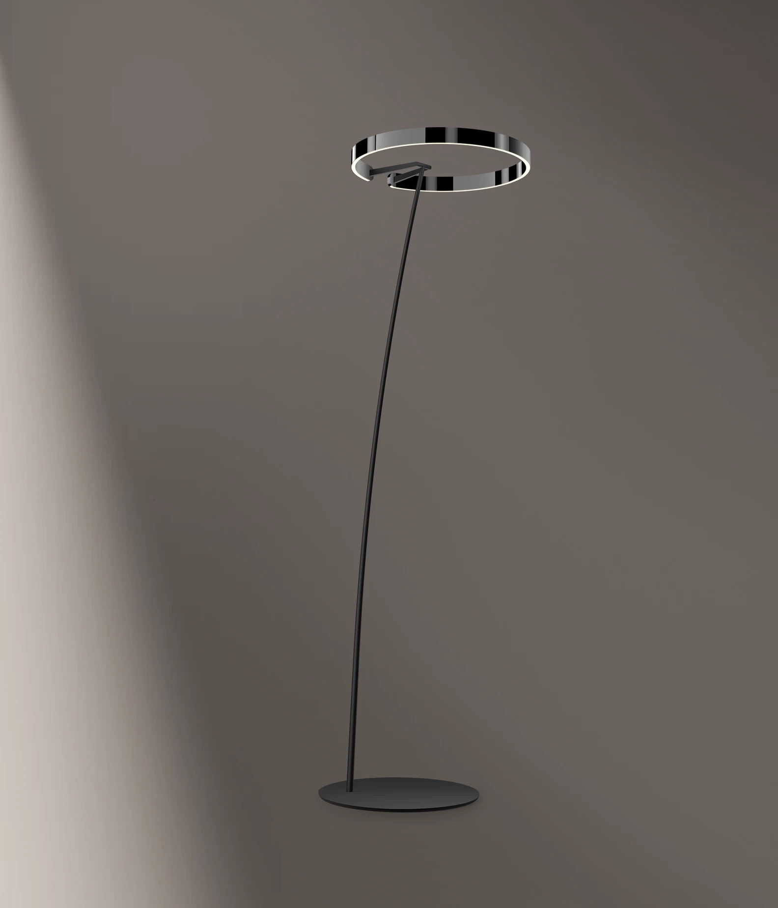 Occhio Mito raggio dark chrome floor luminaire