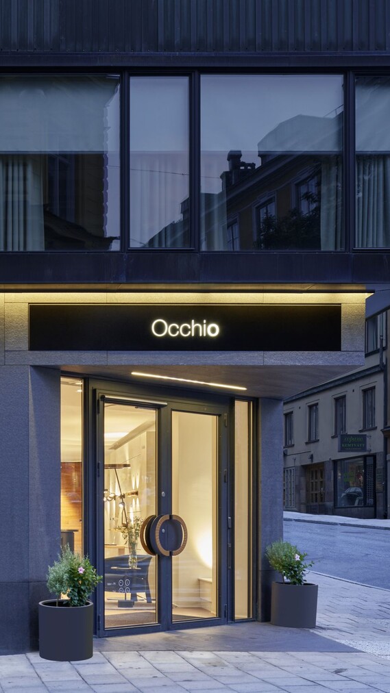 Aloud store front