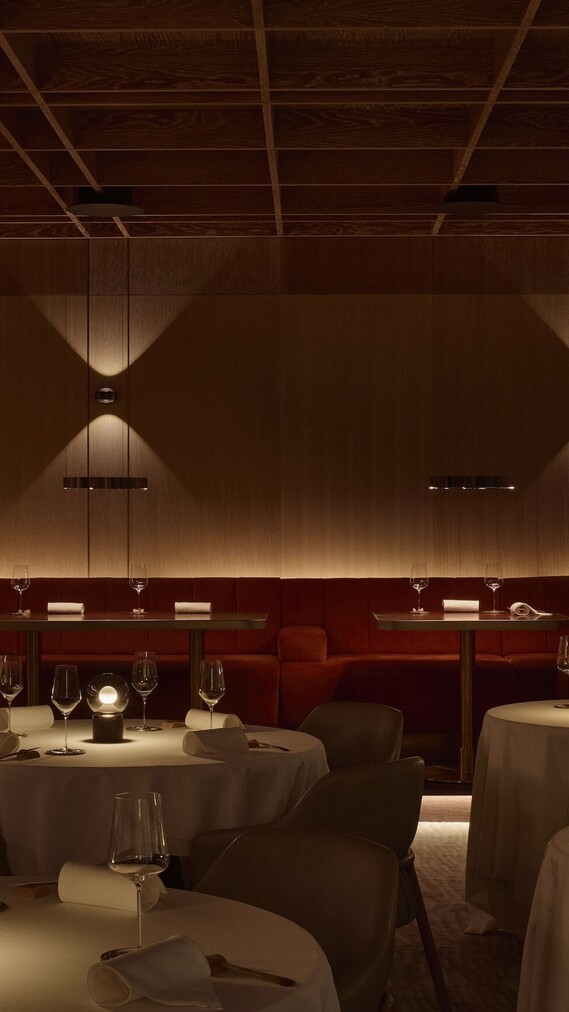 viele Luna puras auf Esstischen verteilt